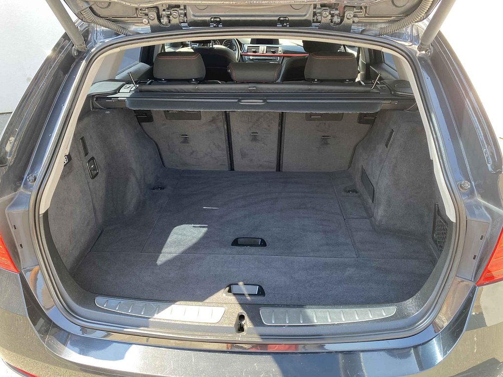 BMW Řada 3 2.0i  320i