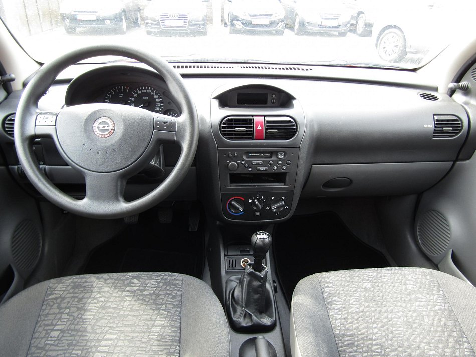 Opel Corsa 1.2 i 