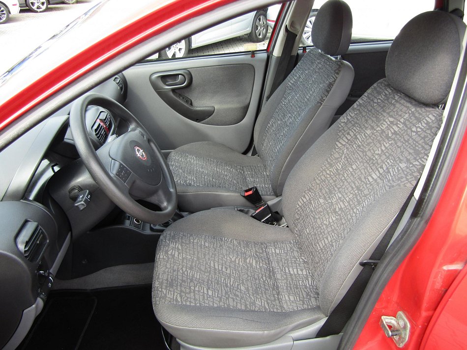 Opel Corsa 1.2 i 