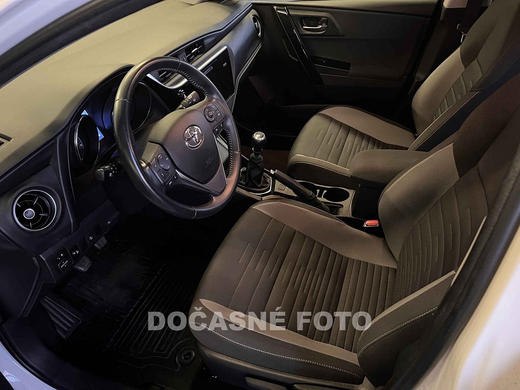 Toyota Auris 1.6 VVT-i 