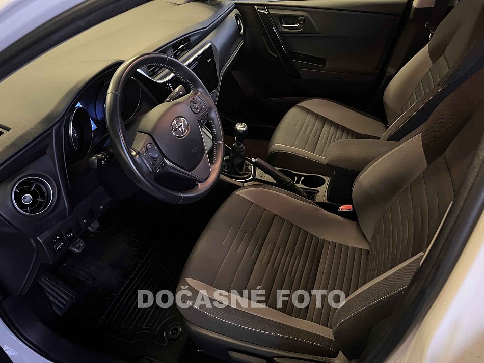 Toyota Auris 1.6 VVT-i 