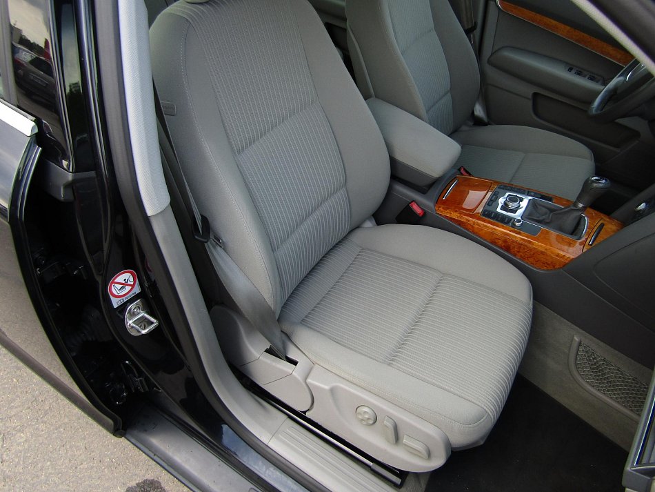 Audi A6 2.4 V6 