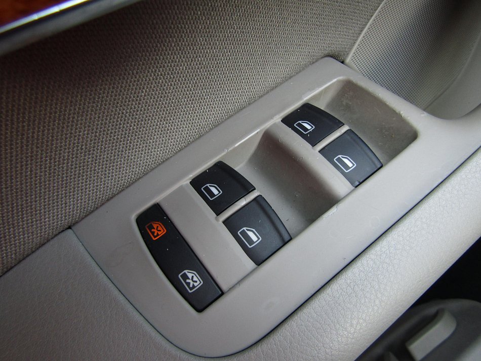 Audi A6 2.4 V6 