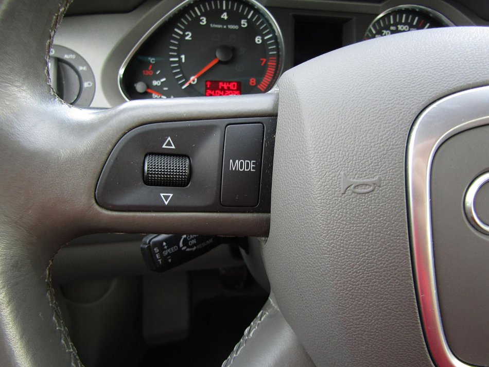 Audi A6 2.4 V6 
