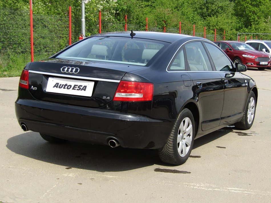 Audi A6 2.4 V6 