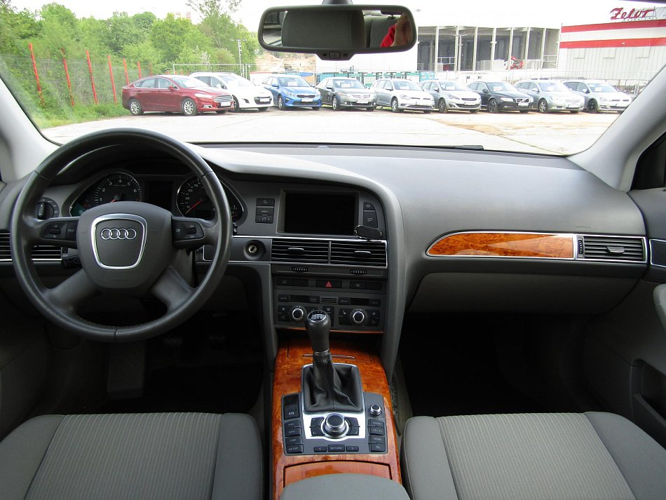 Audi A6 2.4 V6 