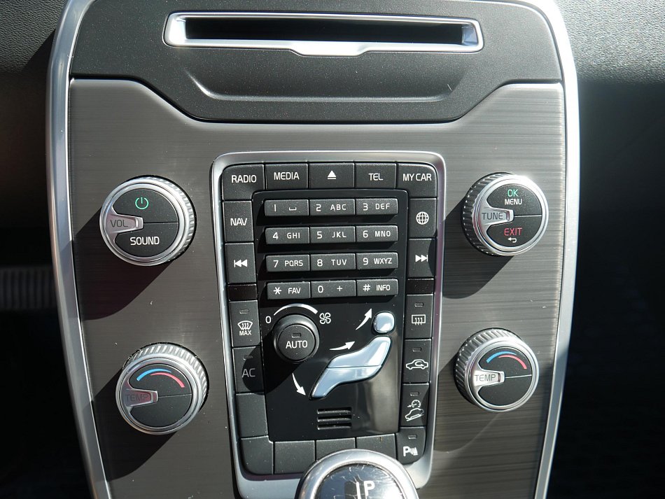 Volvo XC70 2.4 D4  AWD