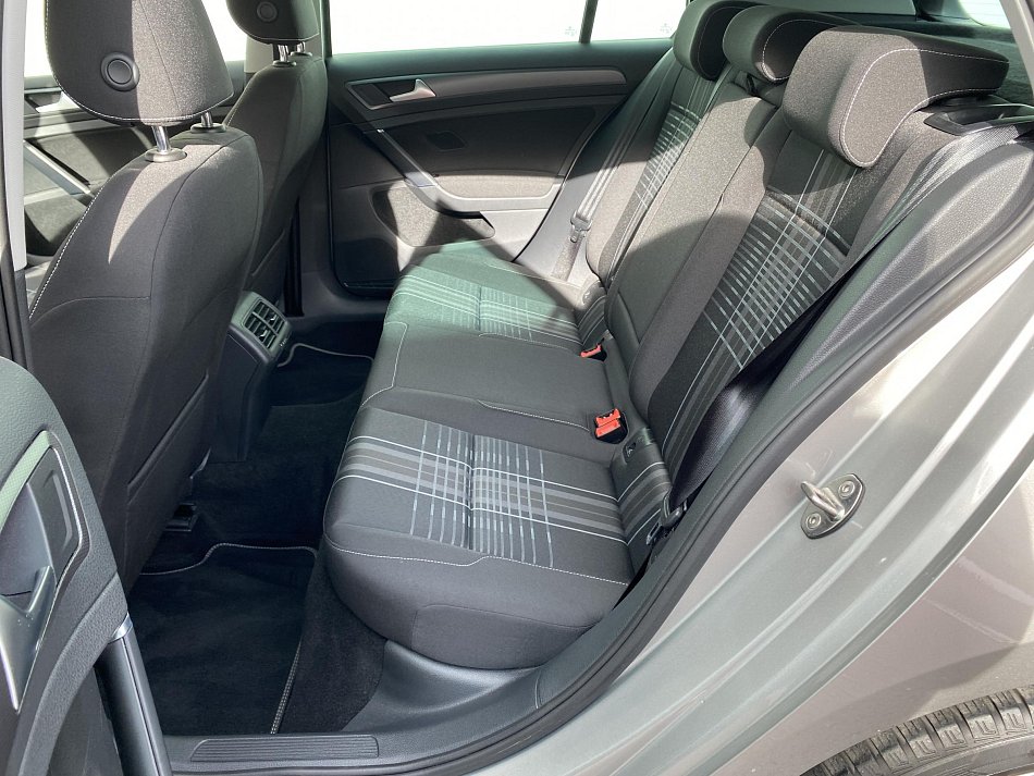 Volkswagen Golf 1.2 TSi Lounge