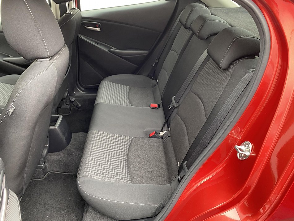 Mazda 2 1.5i 