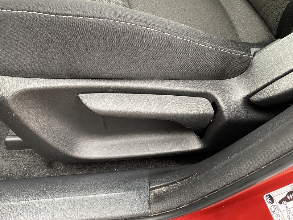 Mazda 2 1.5i 