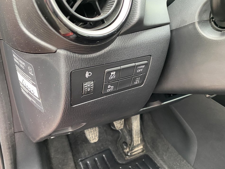 Mazda 2 1.5i 