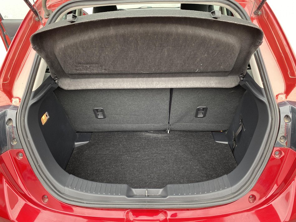 Mazda 2 1.5i 
