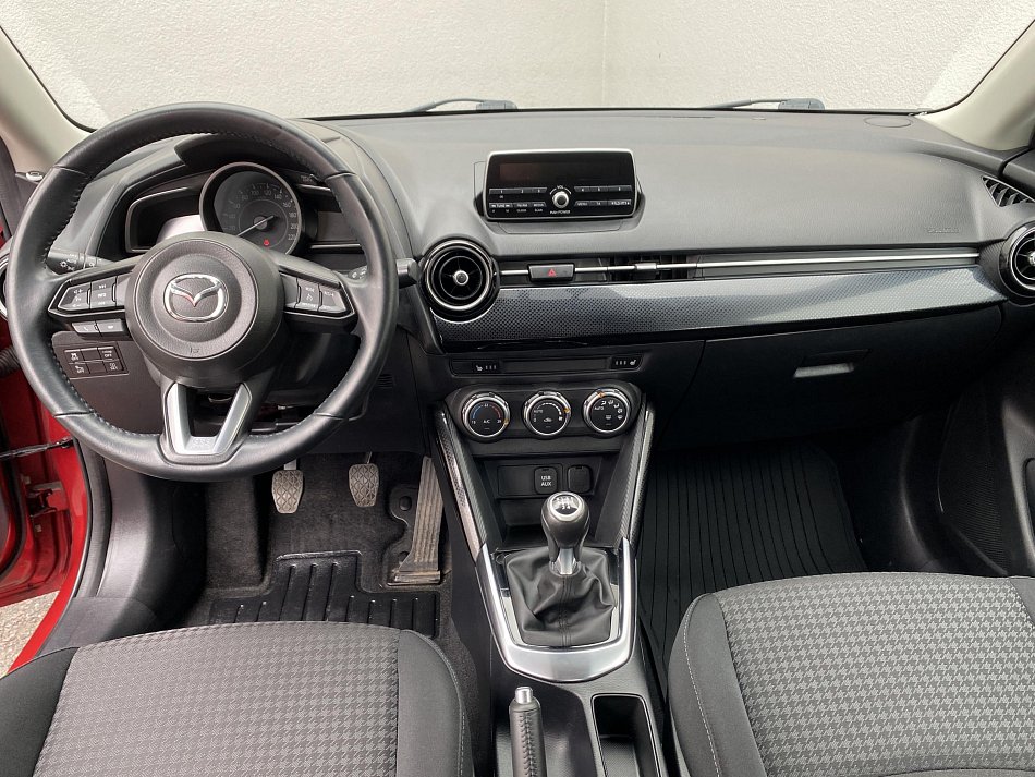 Mazda 2 1.5i 