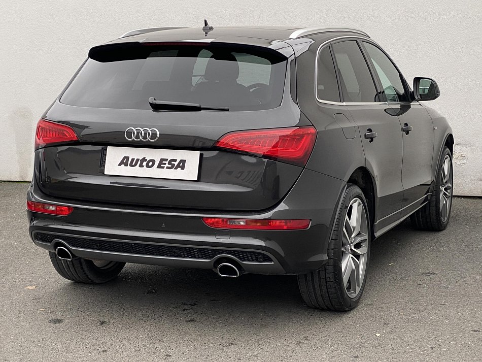 Audi Q5 2.0TFSi S-line Quattro