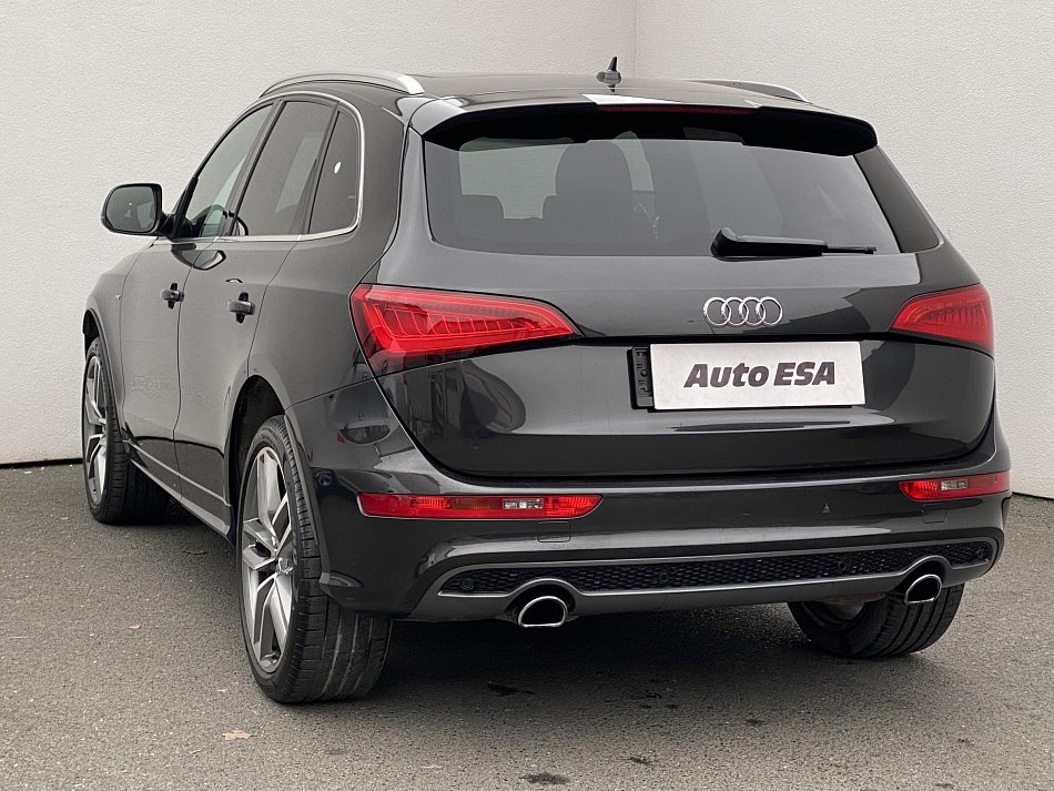 Audi Q5 2.0TFSi S-line Quattro
