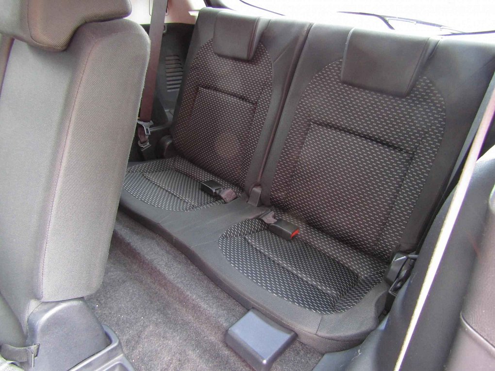 Nissan Qashqai 2.0 dCi  4x4, 7míst