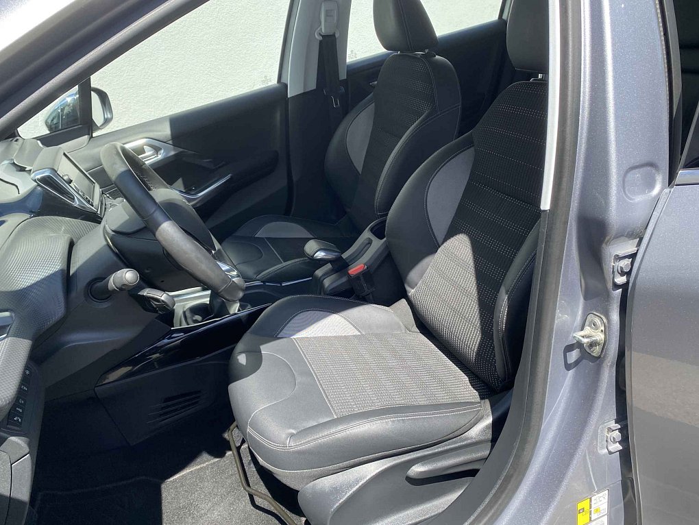Peugeot 2008 1.2PT Allure