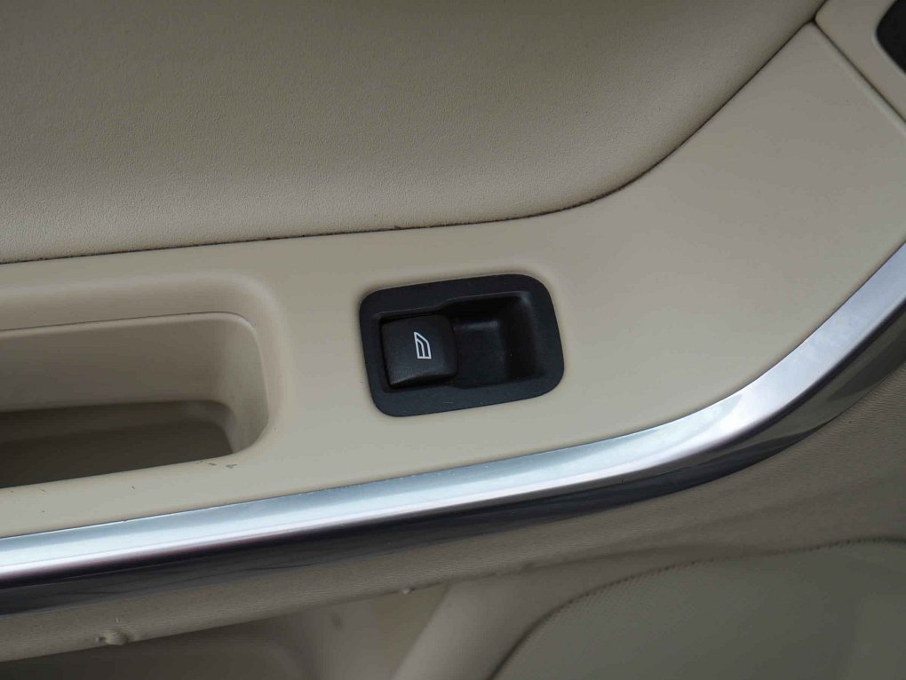 Volvo V60 2.0D 