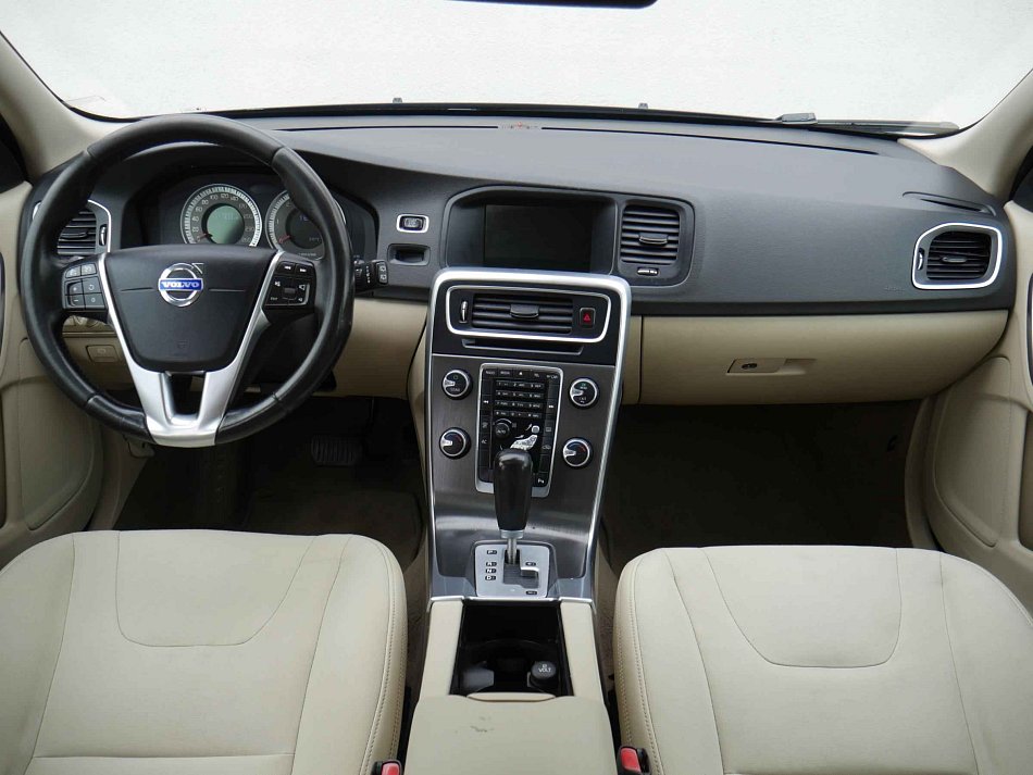 Volvo V60 2.0D 