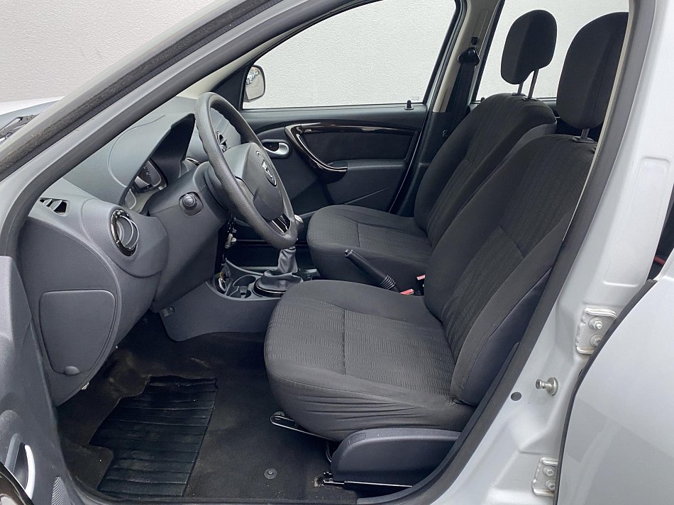 Dacia Duster 1.6 i Access 4x4