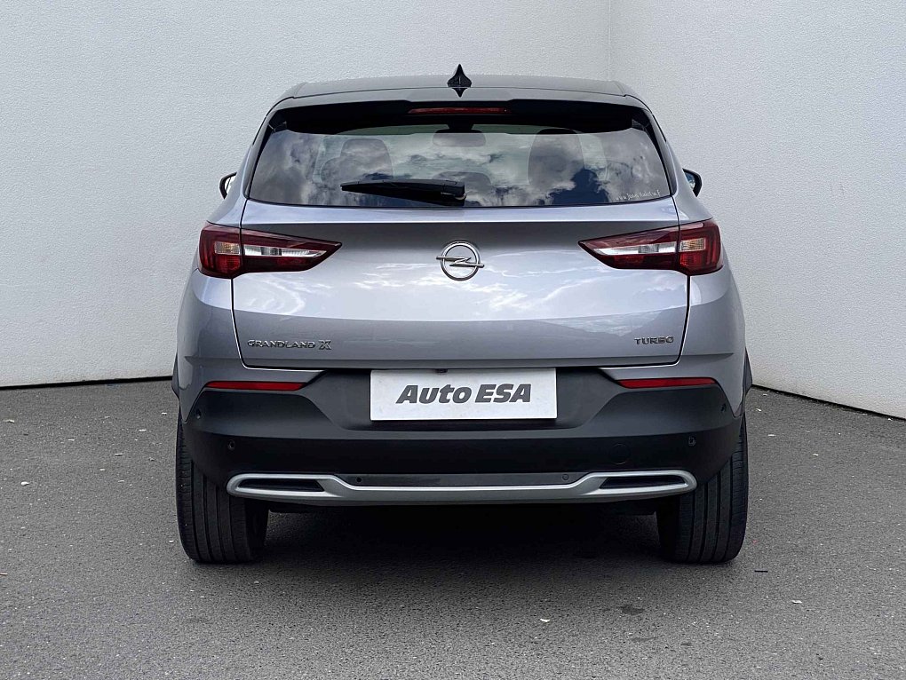 Opel Grandland X 1.2PT Innovation