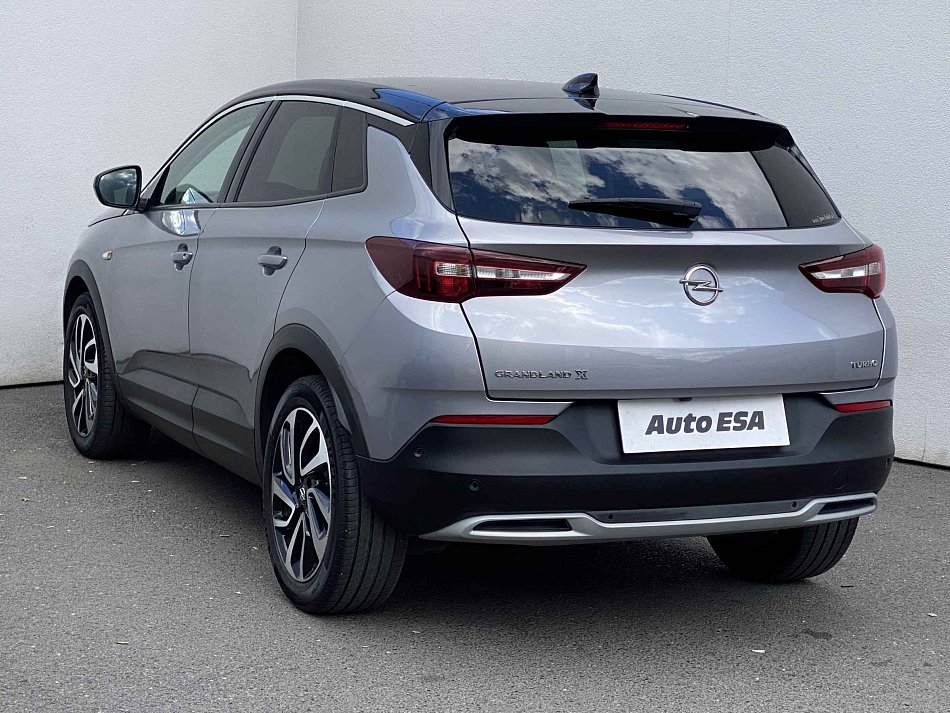 Opel Grandland X 1.2PT Innovation