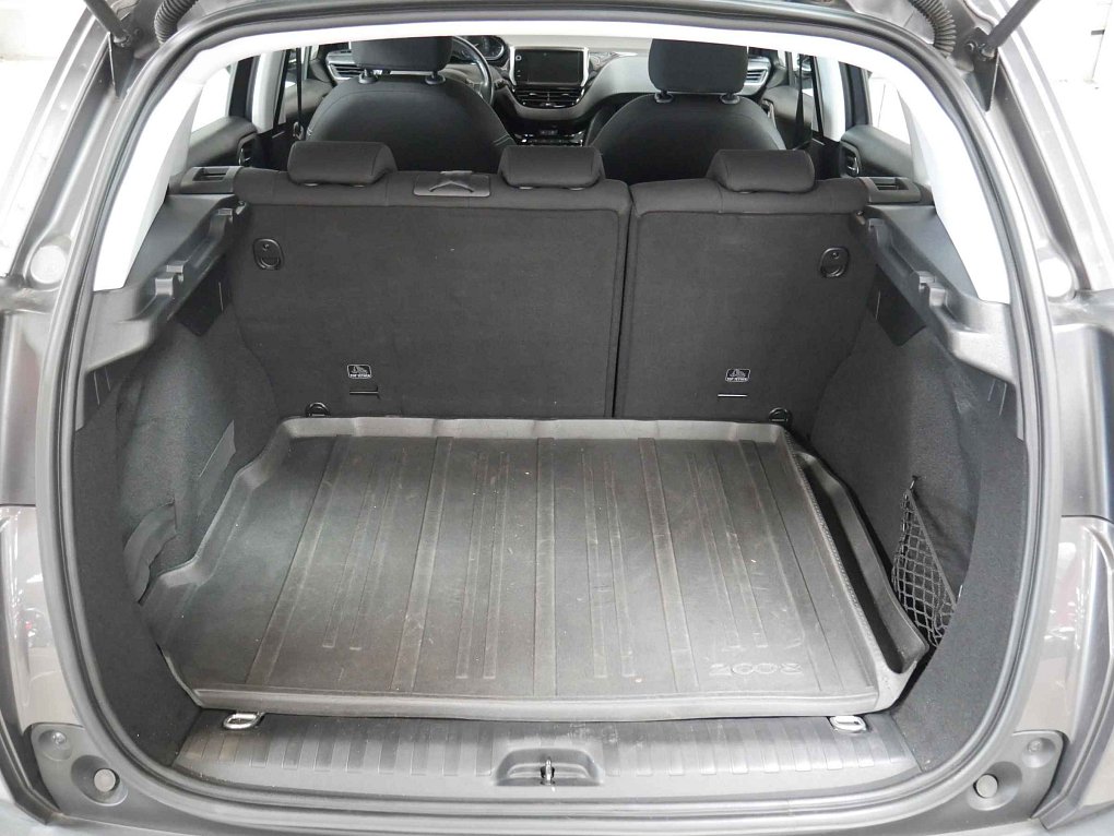 Peugeot 2008 1.2 PT 