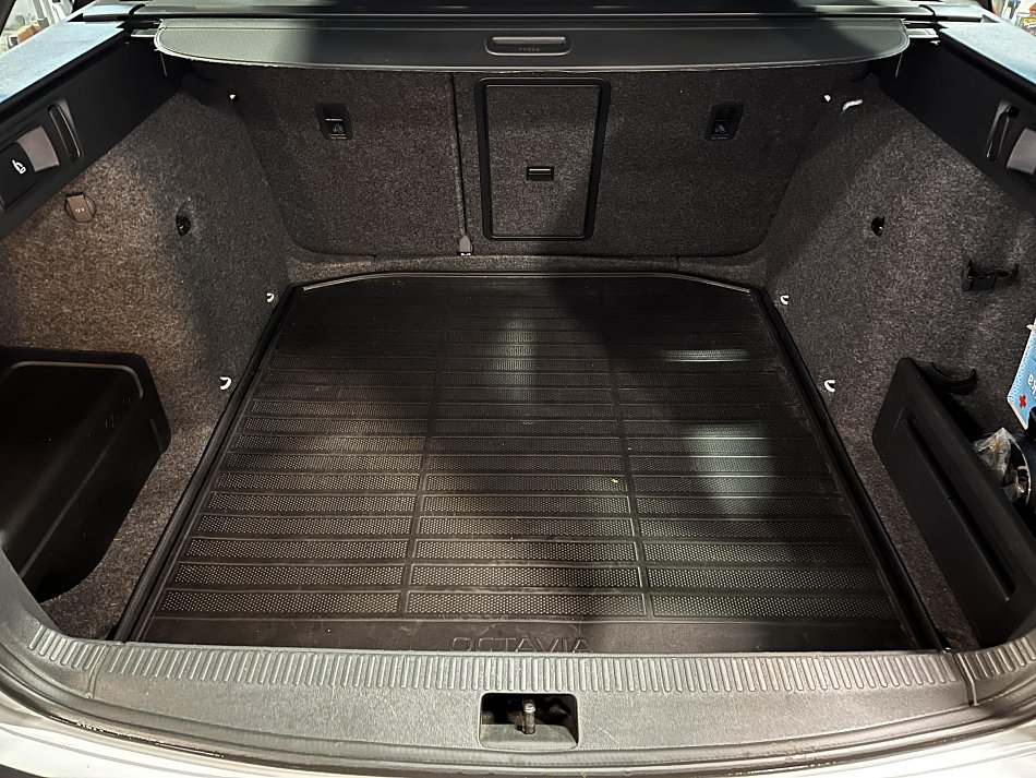 Škoda Octavia III 2.0 TDi RS