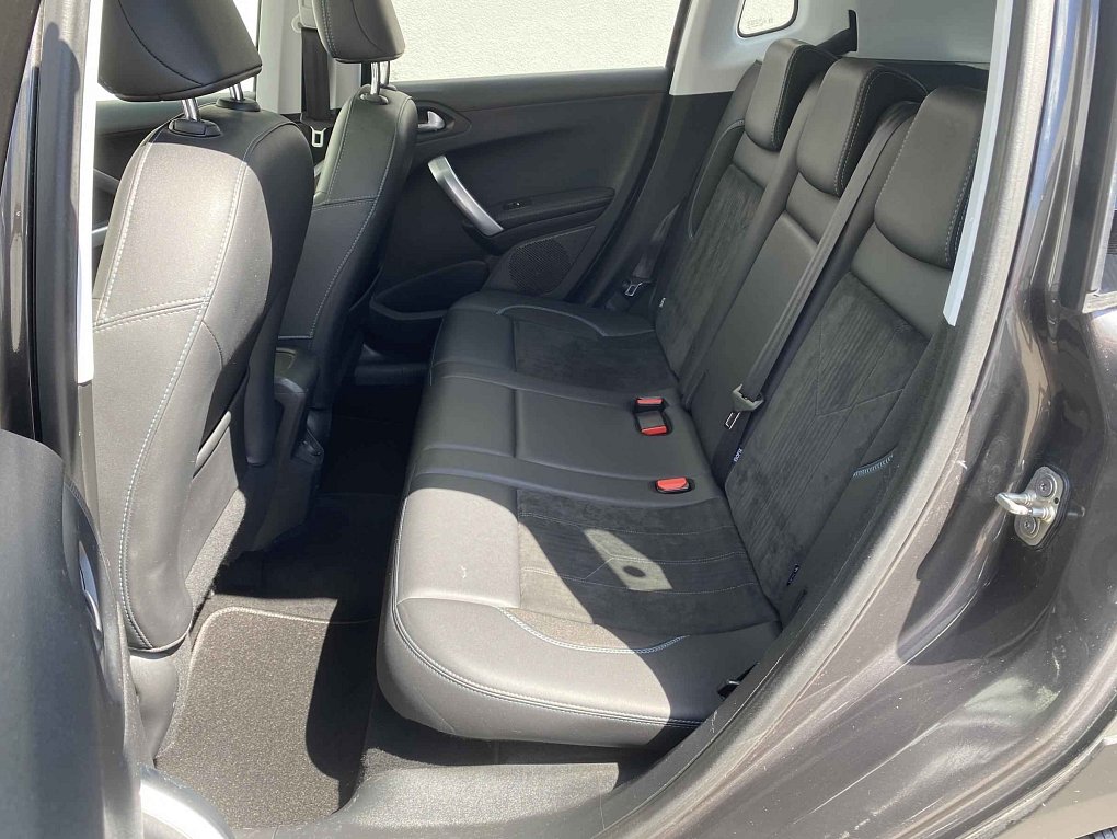 Peugeot 2008 1.2PT Crossway