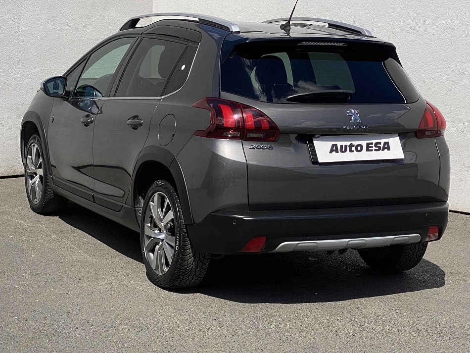 Peugeot 2008 1.2PT Crossway