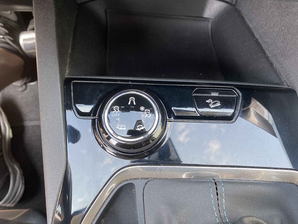 Peugeot 3008 1.2PT Crossway