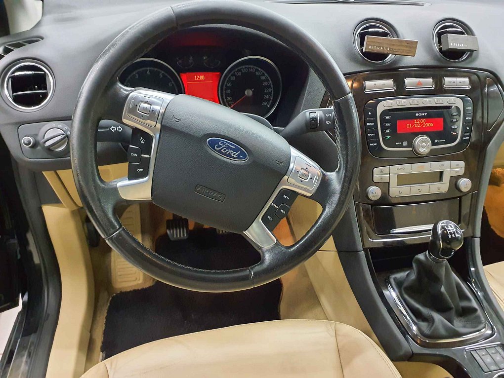 Ford Mondeo 2.0i 