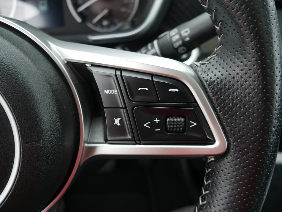 Dongfeng Fengon 5 1.5 i 