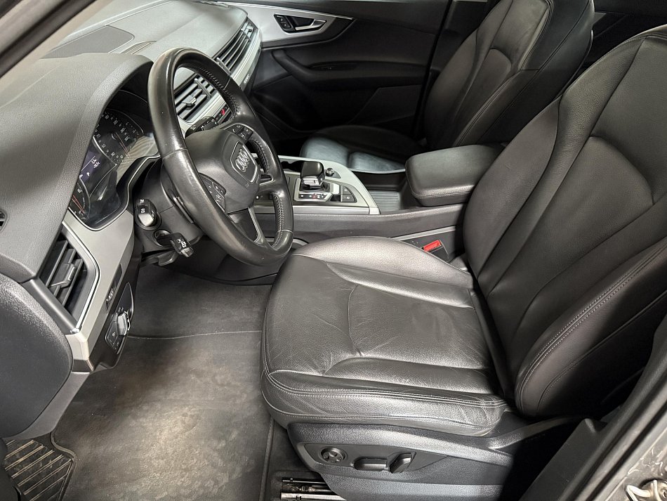 Audi Q7 3.0TDi  Quattro