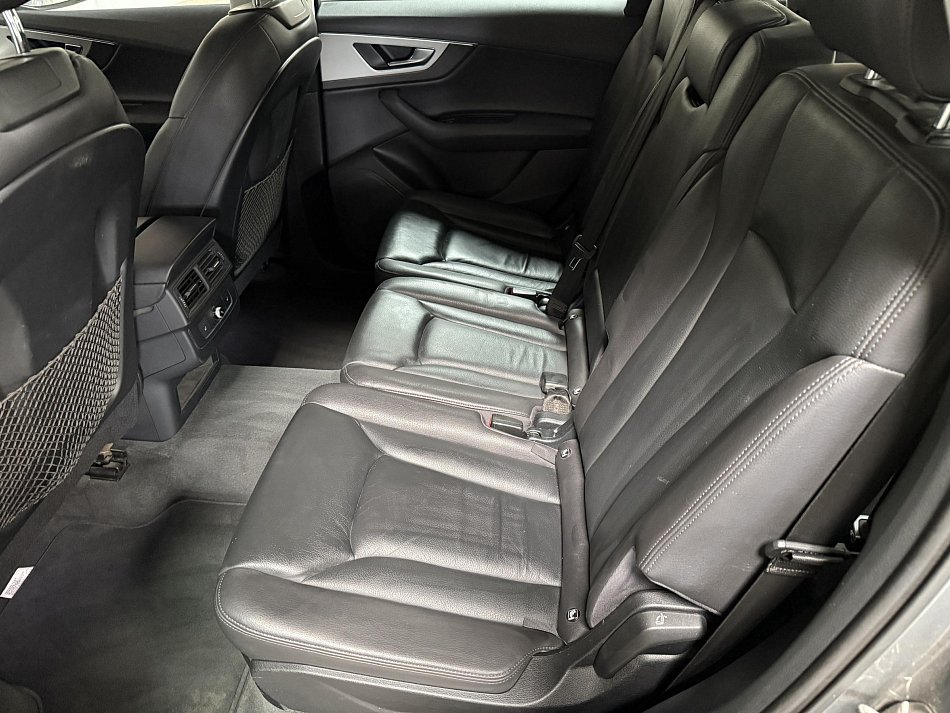 Audi Q7 3.0TDi  Quattro