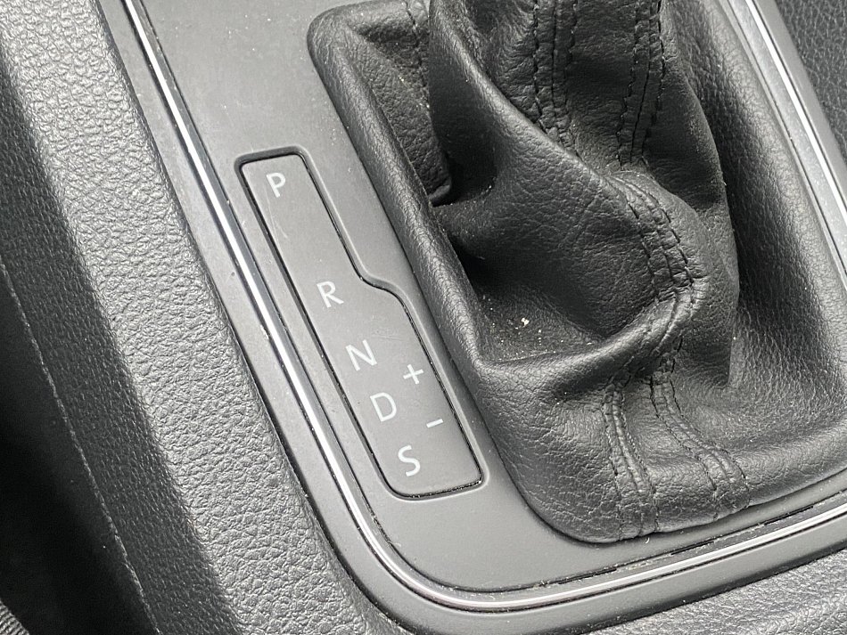 Volkswagen Jetta 2.0 TDi 