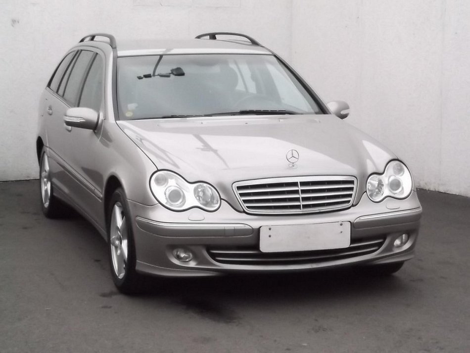 Mercedes-Benz Třída C 2.7 CDI Elegance