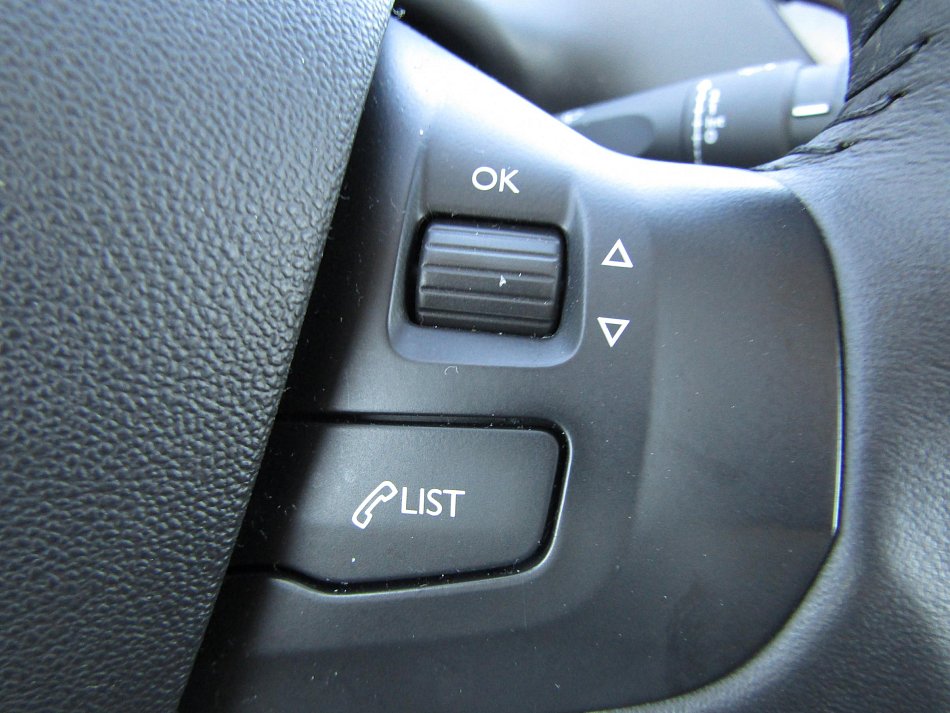 Peugeot 208 1.2 PT 