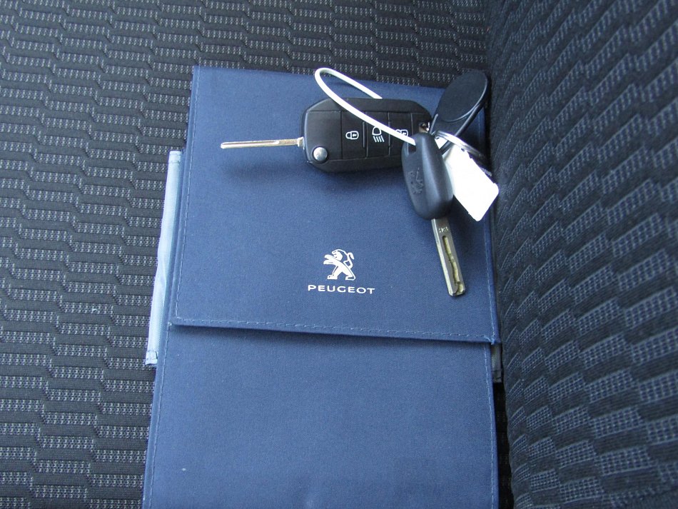 Peugeot 208 1.2 PT 