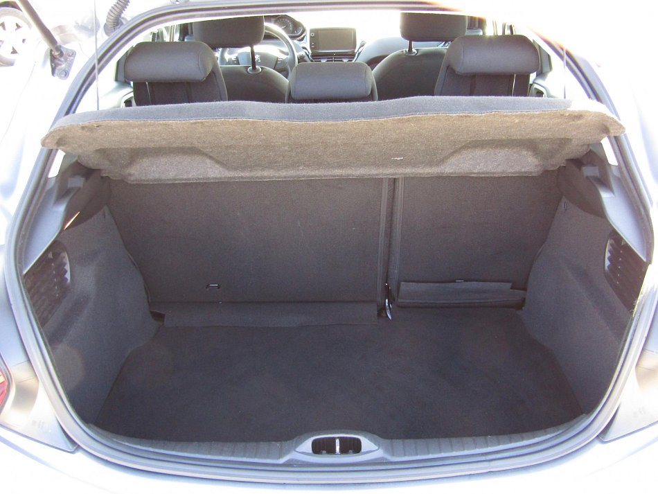 Peugeot 208 1.2 PT 