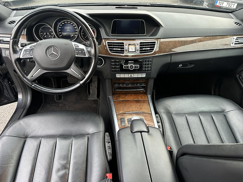 Mercedes-Benz Třída E 2.2CDi 