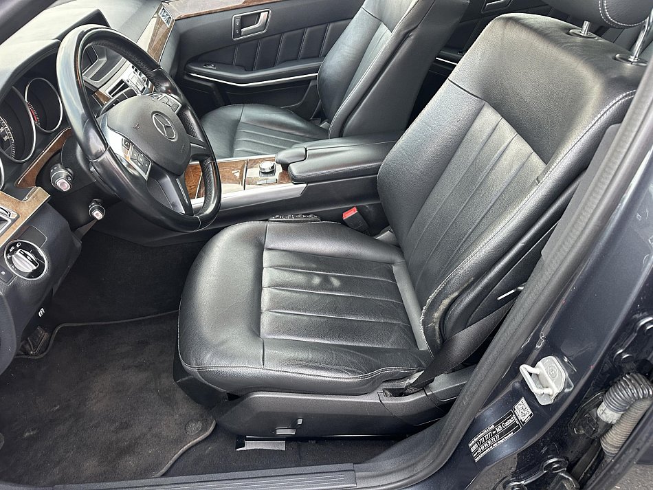 Mercedes-Benz Třída E 2.2CDi 