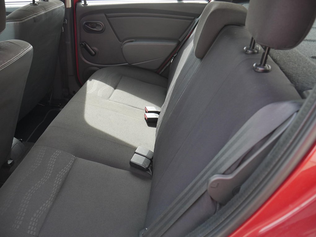 Dacia Sandero 1.6i 