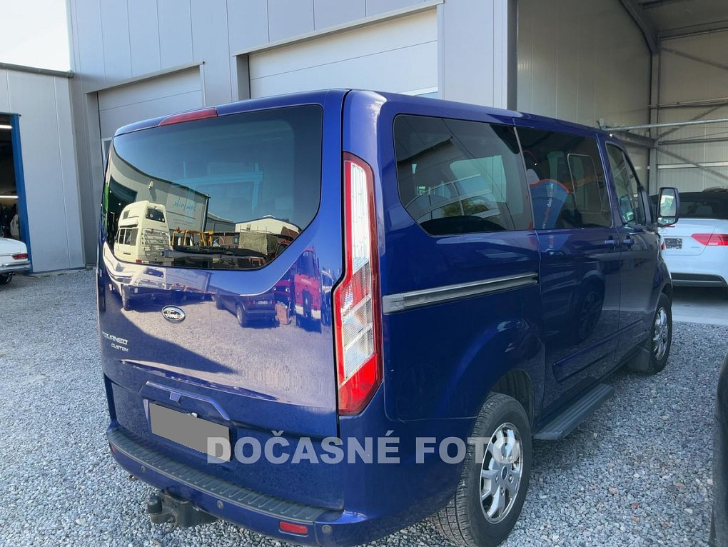 Ford Tourneo Custom 2.2TDCi Titanium L1H1
