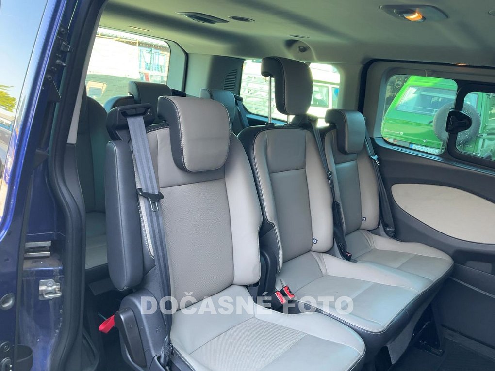 Ford Tourneo Custom 2.2TDCi Titanium L1H1