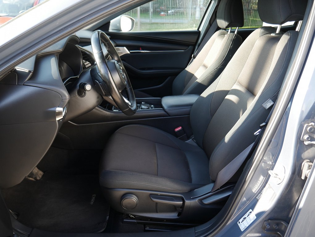 Mazda 3 2.0i 