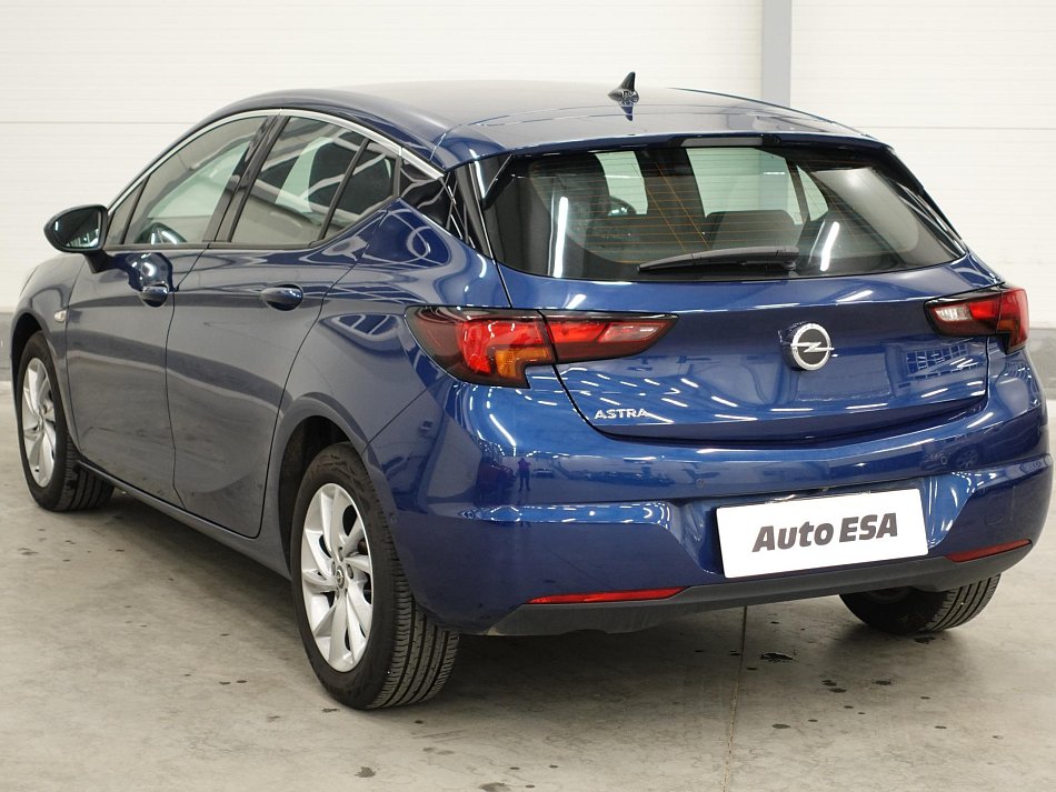 Opel Astra 1.2T 