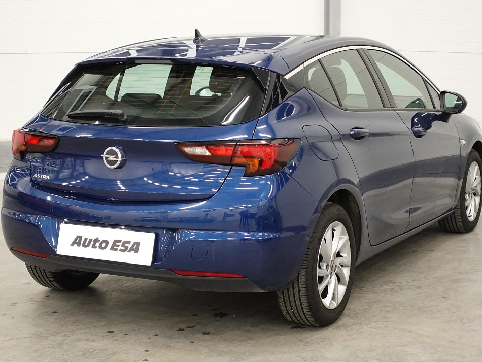Opel Astra 1.2T 