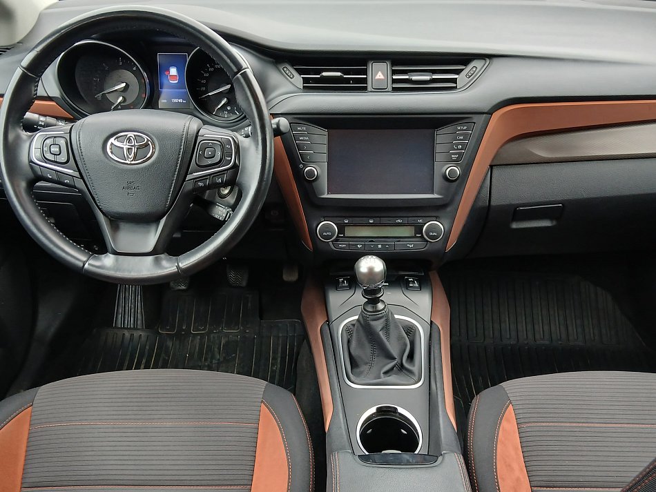 Toyota Avensis 2.0 D-4D Trend