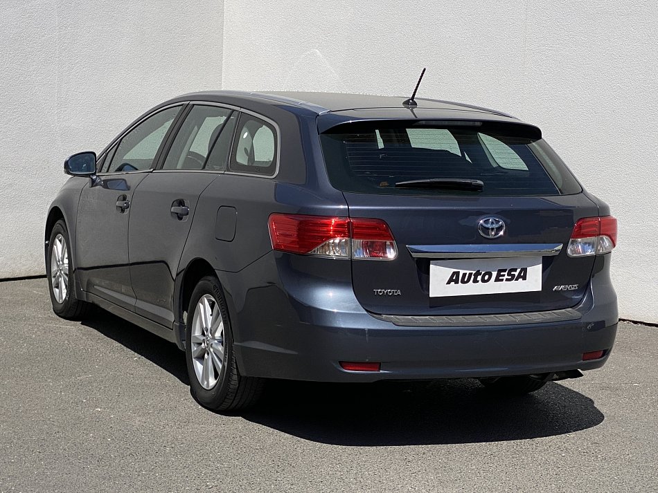 Toyota Avensis 1.8i 